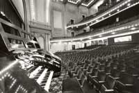 Photo link to large picture of the Albee Wurlitzer inside the Emery Theatre.